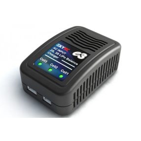 SkyRC E3 LiPo töltő