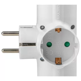 Csatlakozóaljzat adapter kapcsolóval, fehér