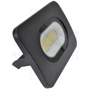   LED fényvető beépített bekötődobozzal (kábel nélkül),fekete