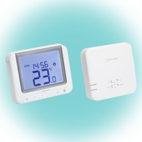   SALUS RT520RF vezeték nélküli szobatermosztát, Opentherm csatlakozó, kontaktus kimenet, LCD, PIN kód, szerviz figyelmeztető, 5 - 32,5 °C