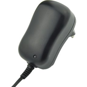   Uniross univerzális adapter 3- 12V, 6 féle csatlakozó, 600mA, 7,2W, EU